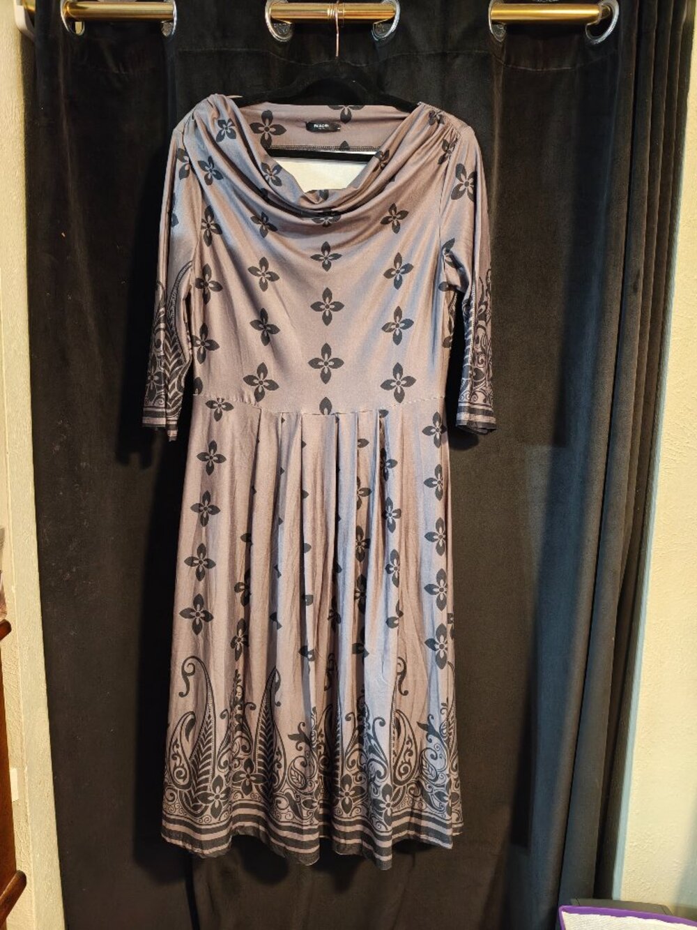 Reborn dress - nwot - Size: L